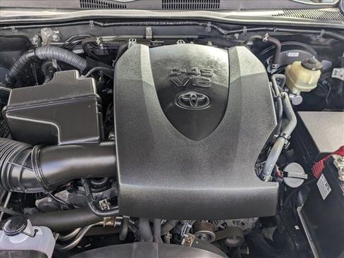 Used 2017 Toyota Tacoma SR5 w/ Tow Package image 20