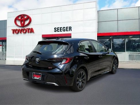 Used 2023 Toyota Corolla XSE FWD image 3