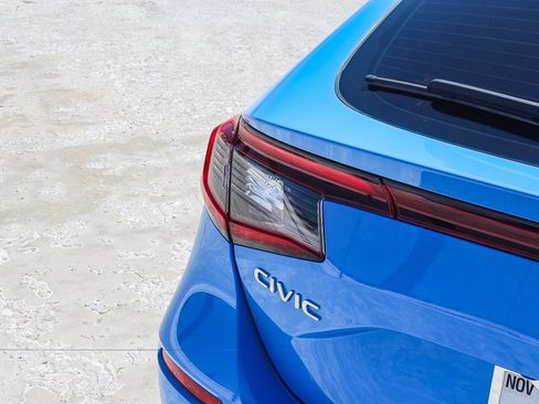 Certified 2025 Honda Civic Sport image 7