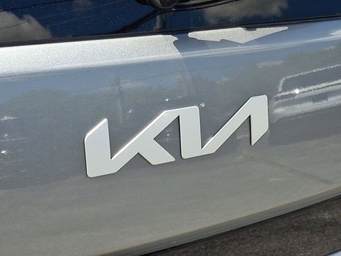 Used 2023 Kia Soul LX w/ Option Group 015 FWD image 28