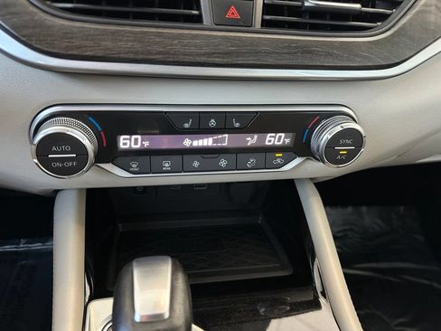 Used 2023 Nissan Altima 2.5 SL FWD image 25