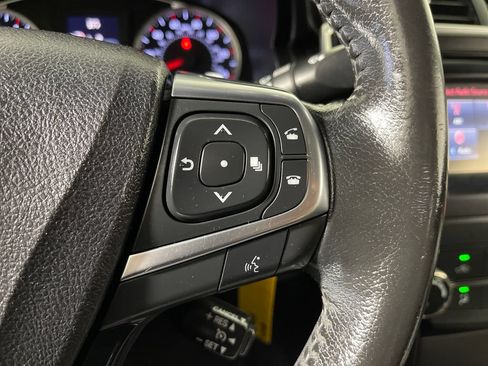 Used 2015 Toyota Camry SE FWD image 27