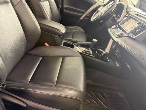 Used 2018 Toyota RAV4 Limited w/ Advanced Technology Package AWD/4WD image 23