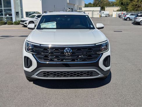 New 2026 Volkswagen Atlas Cross Sport SE image 8