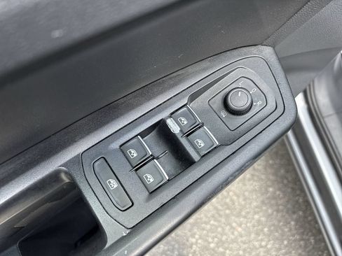 Used 2018 Volkswagen Atlas SE AWD/4WD image 15