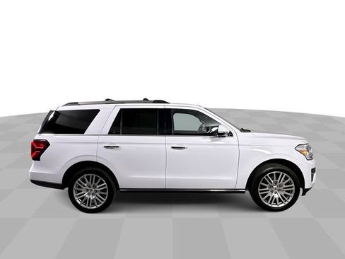 Used 2024 Ford Expedition Limited image 9