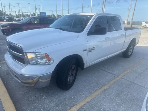 Used 2019 RAM 1500 Classic SLT RWD image 3