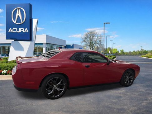 Used 2016 Dodge Challenger SXT Plus RWD image 7