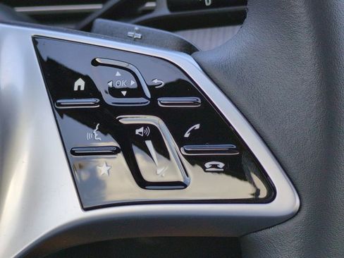 Used 2025 Mercedes-Benz C 300 Sedan image 25