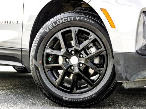 Used 2024 Chevrolet Equinox LT image 2