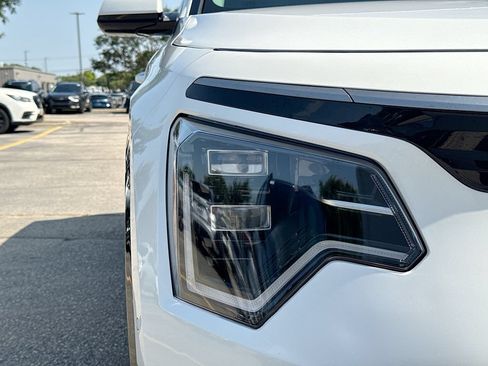 Used 2023 Kia Niro Wave FWD image 39
