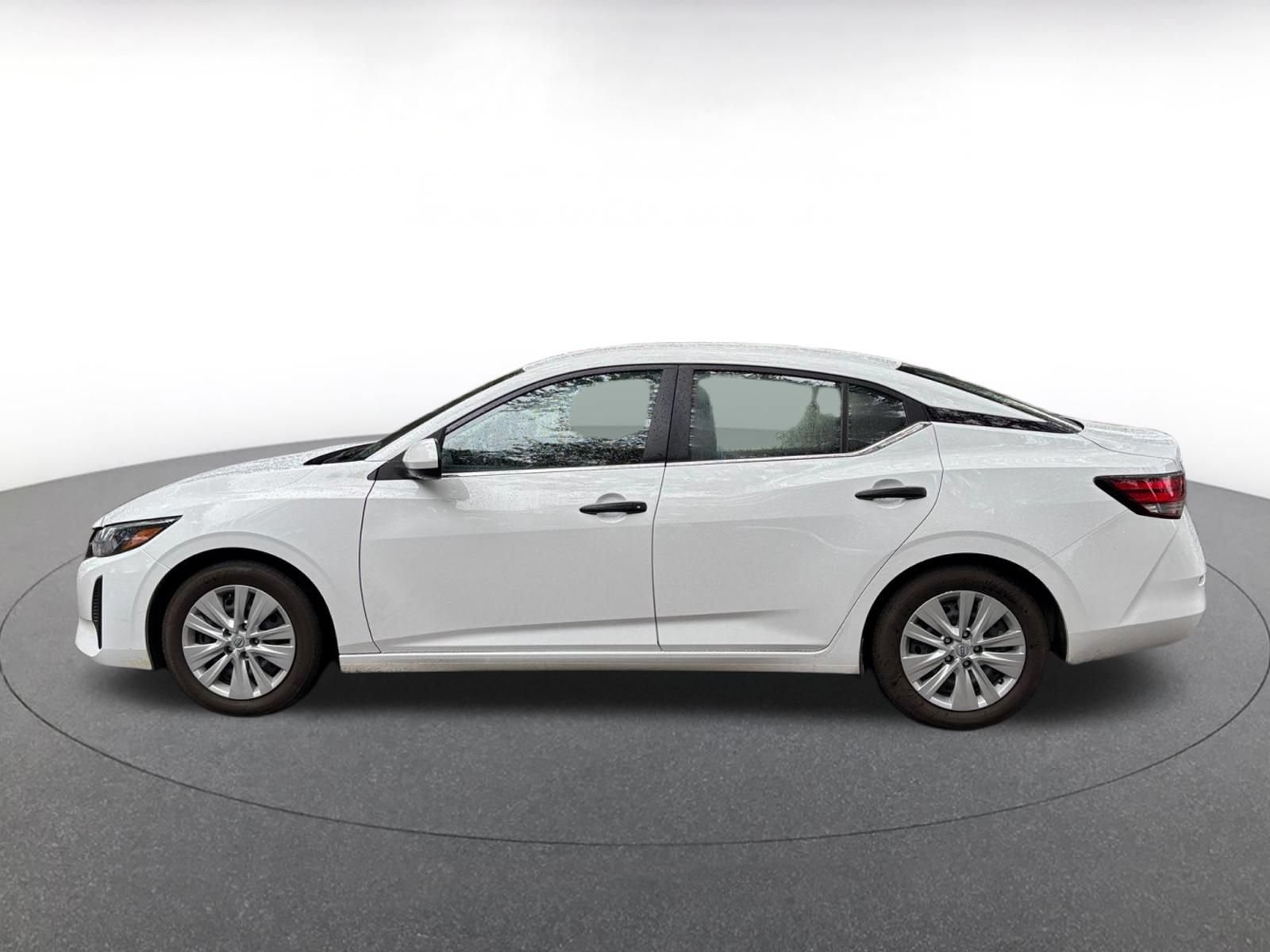 Used 2025 Nissan Sentra S FWD image 4