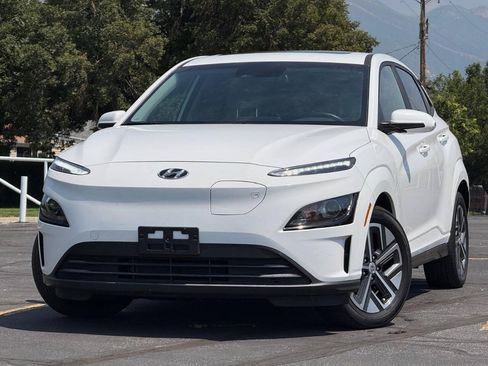Used 2023 Hyundai Kona SEL FWD image 1