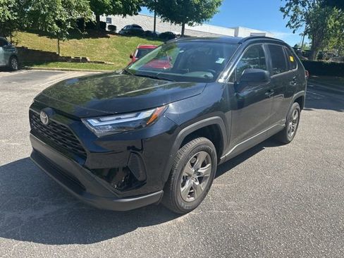 Used 2025 Toyota RAV4 LE AWD/4WD image 1
