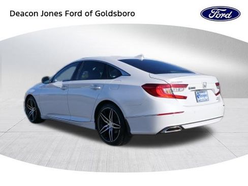 Used 2022 Honda Accord Touring image 5