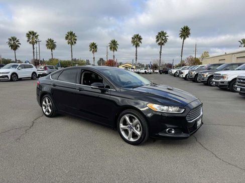 Used 2013 Ford Fusion SE image 14
