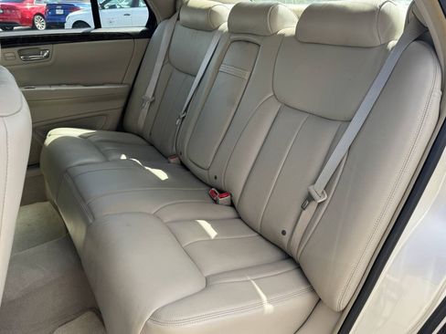 Used 2009 Cadillac DTS FWD image 9
