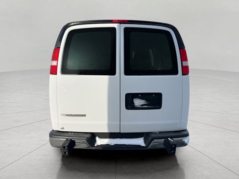 Used 2024 Chevrolet Express 2500 w/ Driver Convenience Package image 7