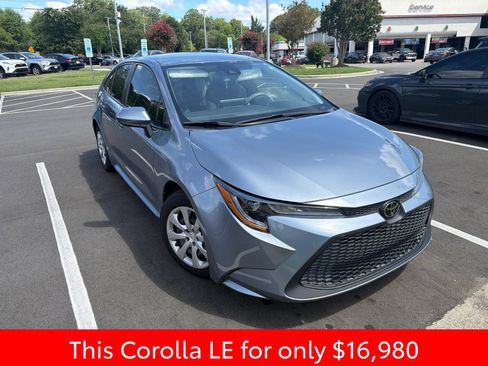 Used 2021 Toyota Corolla LE FWD image 3