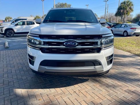 Used 2024 Ford Expedition Limited image 9