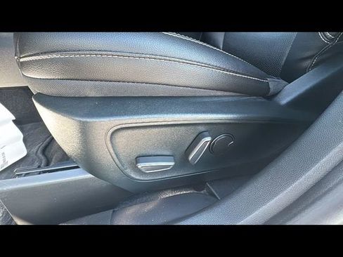 Certified 2022 Ford Escape SEL w/ Technology Package FWD image 8