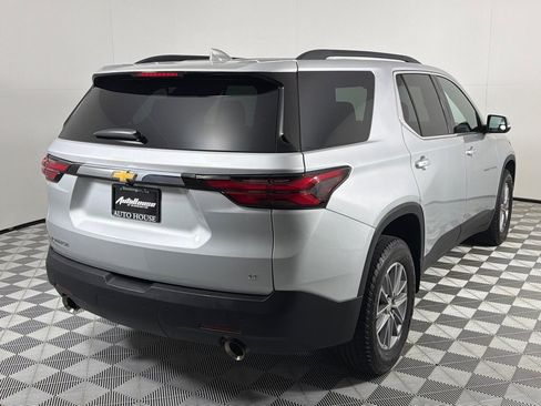 Used 2022 Chevrolet Traverse LT FWD image 5