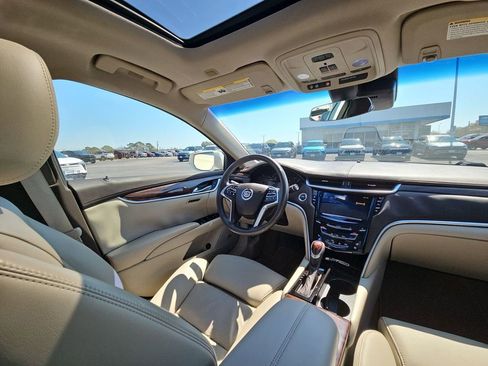 Certified 2014 Cadillac XTS Luxury w/ Driver Awareness Package image 15