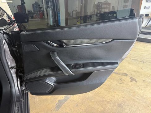 Used 2015 Maserati Quattroporte GTS RWD image 41