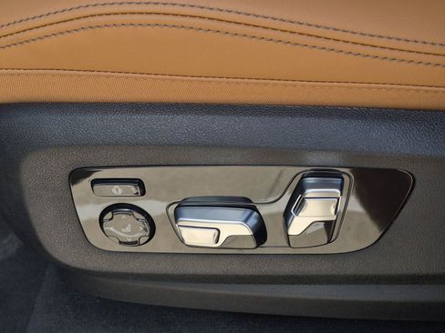 New 2026 BMW X5 xDrive40i w/ Climate Comfort Package AWD/4WD image 15