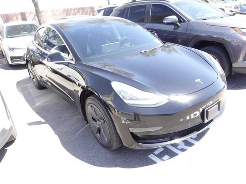 Used 2020 Tesla Model 3 Standard Range Plus RWD image 1