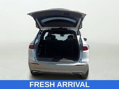 Used 2022 Buick Enclave Essence FWD image 14