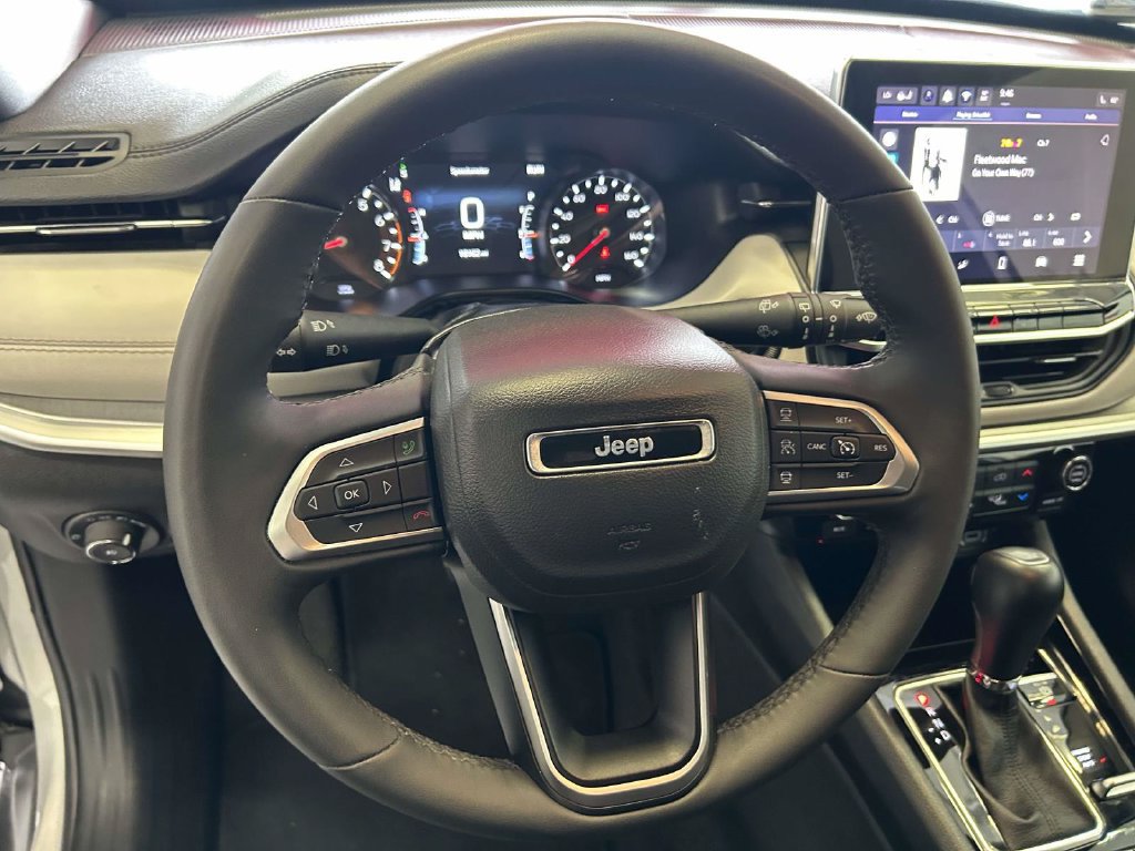 Used 2025 Jeep Compass Limited AWD/4WD image 19