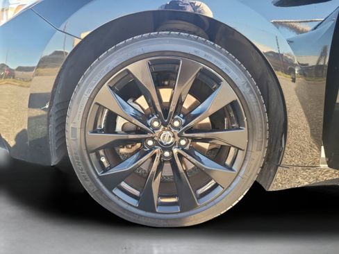 Used 2017 Nissan Maxima SR w/ Midnight Edition image 29