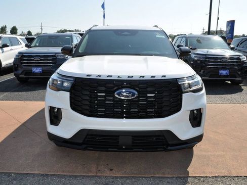 New 2025 Ford Explorer ST-Line image 8