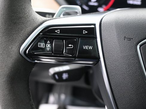 Used 2022 Audi e-tron GT Premium Plus image 20