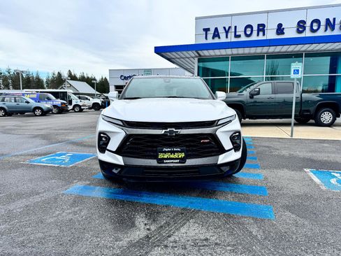 Used 2025 Chevrolet Blazer RS w/ Driver Confidence II Package image 2