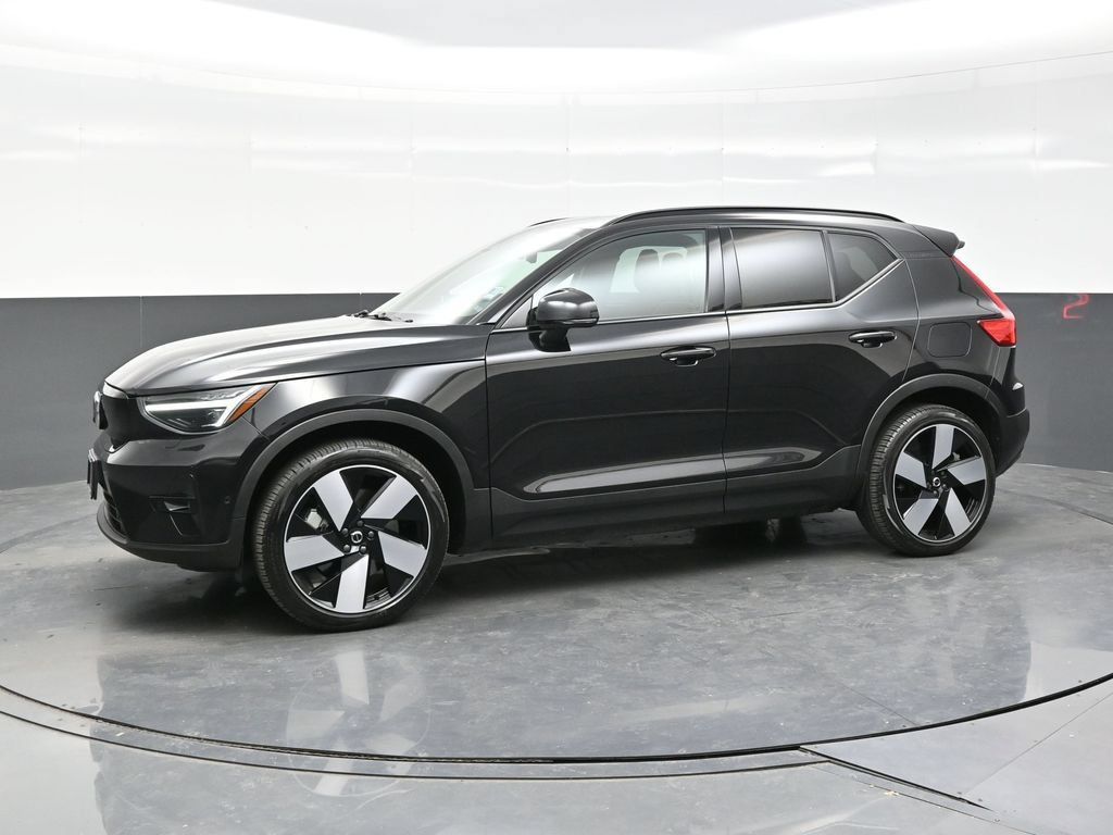 Used 2023 Volvo XC40 Recharge Ultimate w/ Protection Package Premier AWD/4WD image 3