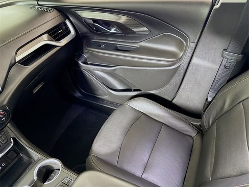 Used 2021 GMC Terrain SLT w/ Elevation Edition image 20