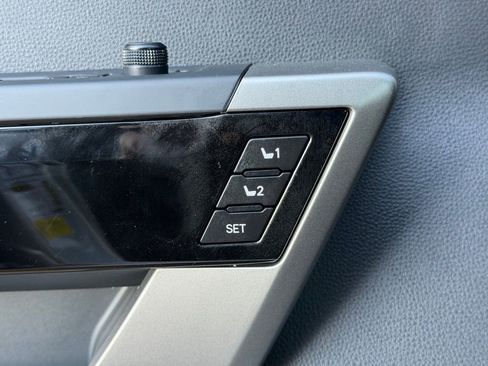 New 2026 Toyota Tundra Limited AWD/4WD image 16