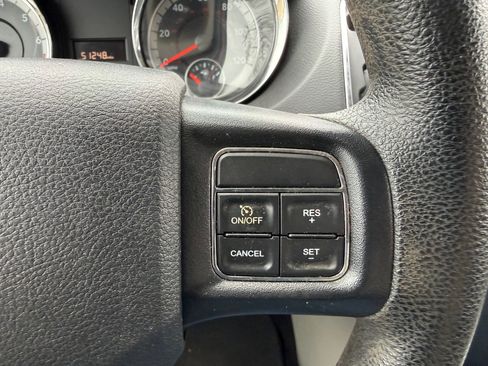 Used 2018 Dodge Grand Caravan SE image 17