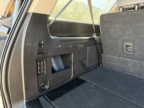 Used 2019 Ford Expedition Max Platinum image 31