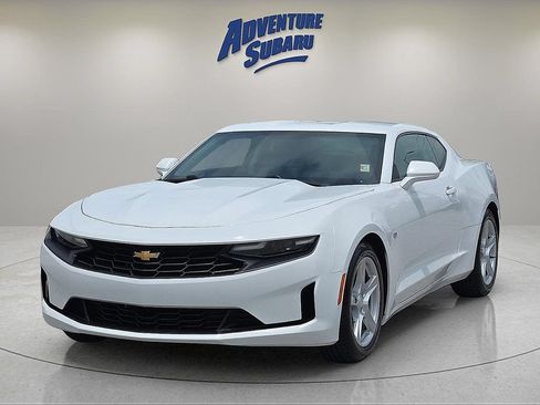 Used 2023 Chevrolet Camaro LT RWD image 2