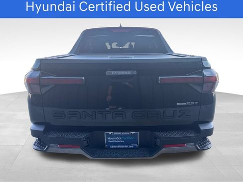 Certified 2025 Hyundai Santa Cruz Limited AWD/4WD image 4