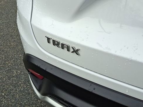 Used 2024 Chevrolet Trax LT w/ Driver Confidence Package image 40