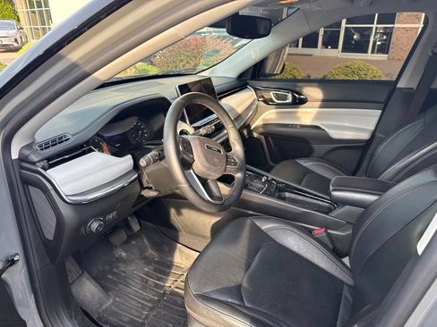 Used 2022 Jeep Compass Limited AWD/4WD image 9