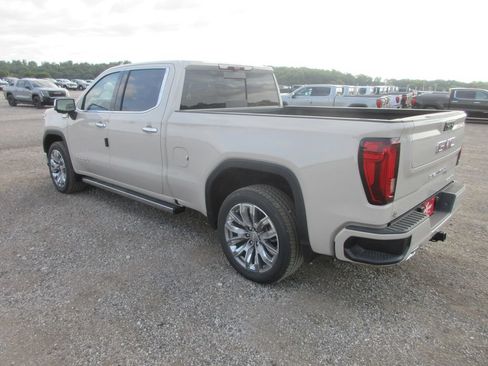 New 2026 GMC Sierra 1500 Denali w/ Denali Reserve Package AWD/4WD image 7