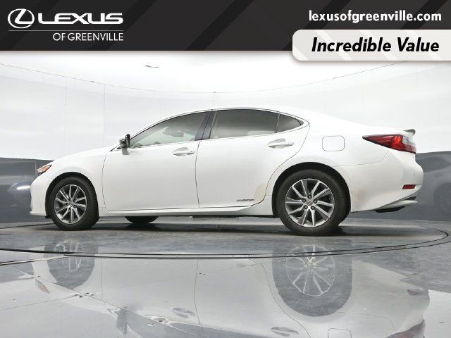 Used 2017 Lexus ES 300h w/ Luxury Package FWD image 42