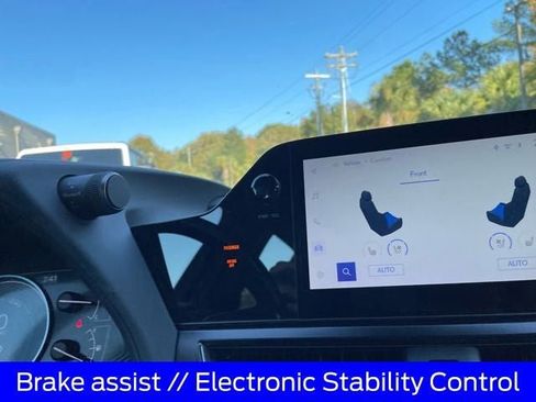 Used 2024 Lexus UX 250h F Sport image 17