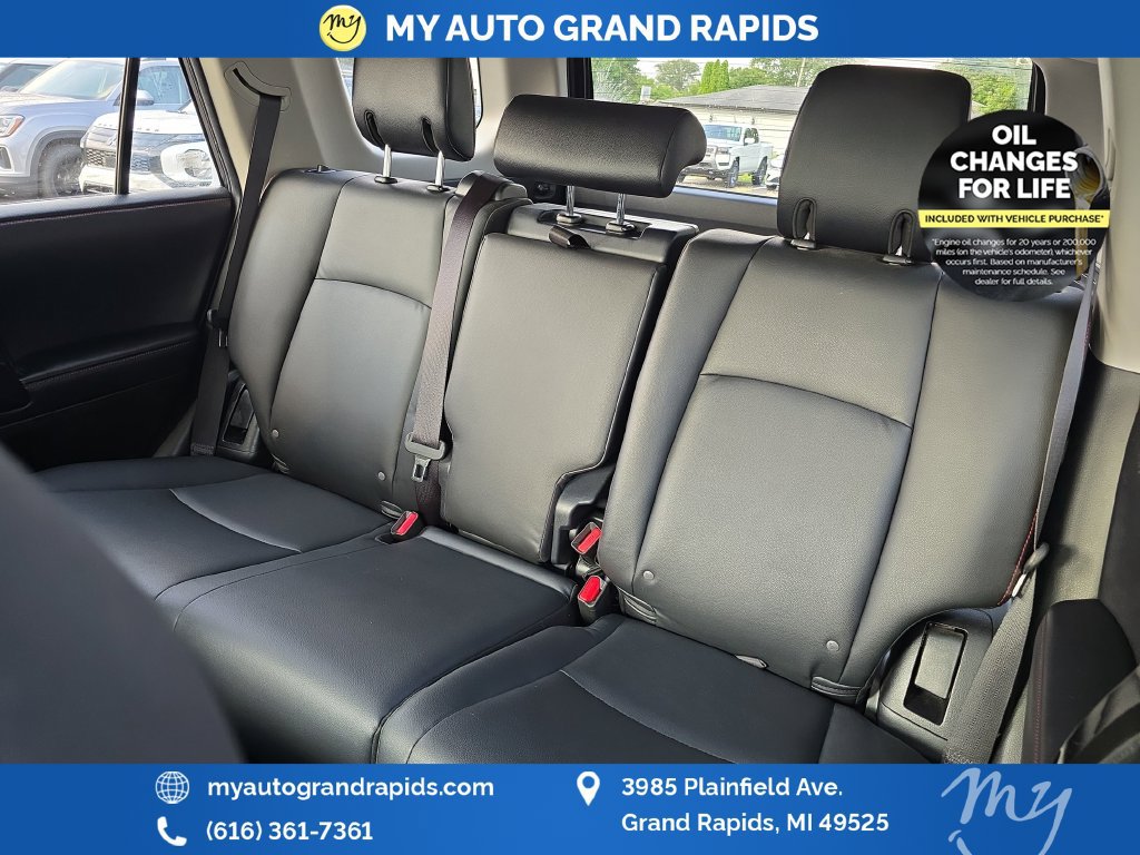 Used 2017 Toyota 4Runner TRD Off-Road Premium AWD/4WD image 27