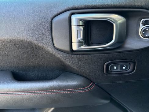 Used 2020 Jeep Wrangler Unlimited Rubicon AWD/4WD image 12